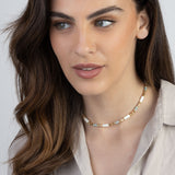 Collar gargantilla, Bañado en oro, Madreperla artificial, Jaspe artificial, Howlita artificial