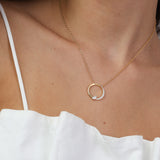Collar colgante, Bañado en oro, Zirconia cúbica artificial