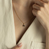 Collar colgante, Bañado en oro, Zirconia cúbica artificial