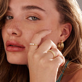 Anillo Delicado, Bañado en oro, Perla Swarovski artificial