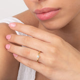 Anillo Delicado, Bañado en oro, Zirconia cúbica artificial