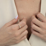 Anillo Delicado, Bañado en oro, Zirconia cúbica artificial