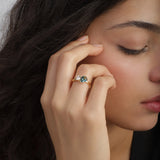 Anillo Delicado, Bañado en oro, Zirconia cúbica artificial