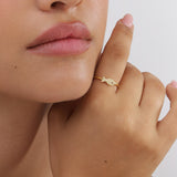 Anillo Delicado, Bañado en oro, Granate rojo artificial